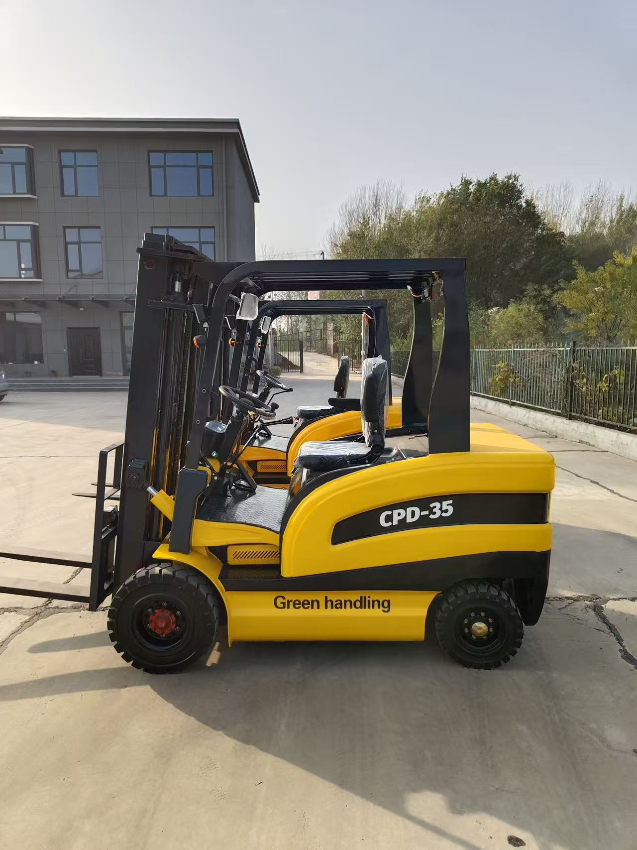 Forklift Elektrik Gas Listrik  - Hydraulic Car Lift ulasan dan harga